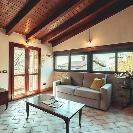 Borgo Sgarabia Relais * I Boschi