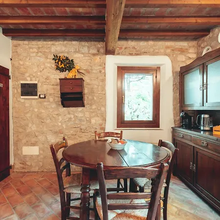 شقة Borgo Sgarabia Relais *