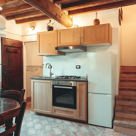 Borgo Sgarabia Relais I Boschi