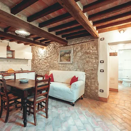 شقة Borgo Sgarabia Relais *