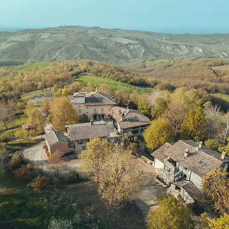 Borgo Sgarabia Relais I Boschi