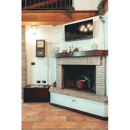 Borgo Sgarabia Relais شقة I Boschi