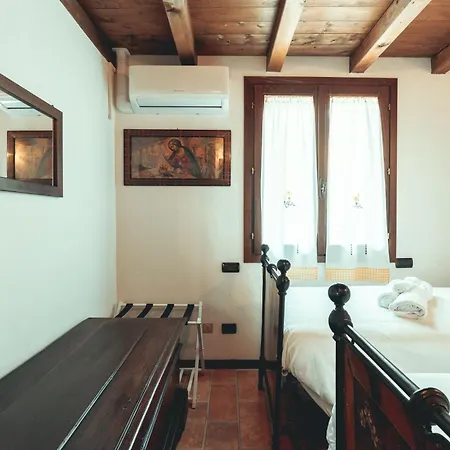 Borgo Sgarabia Relais * I Boschi