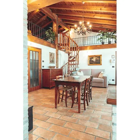 Borgo Sgarabia Relais شقة I Boschi