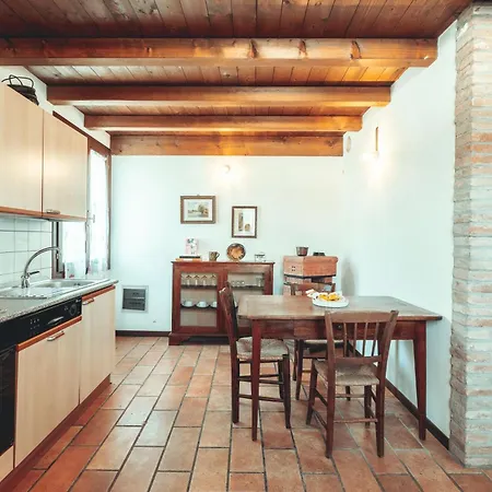 شقة Borgo Sgarabia Relais *